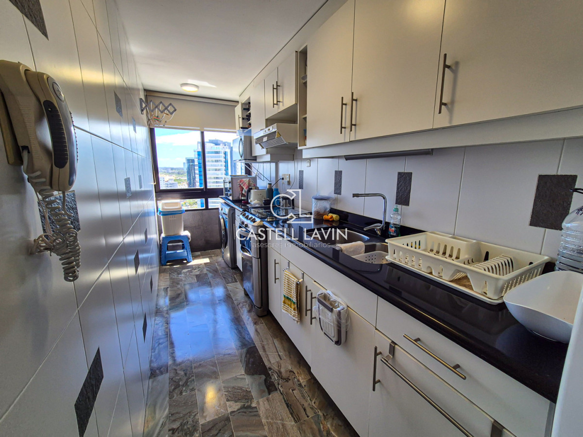 Apartamento ID.794 - Venta Apartamento 3 Dormitorios Frente a la Playa Brava Punta del Este