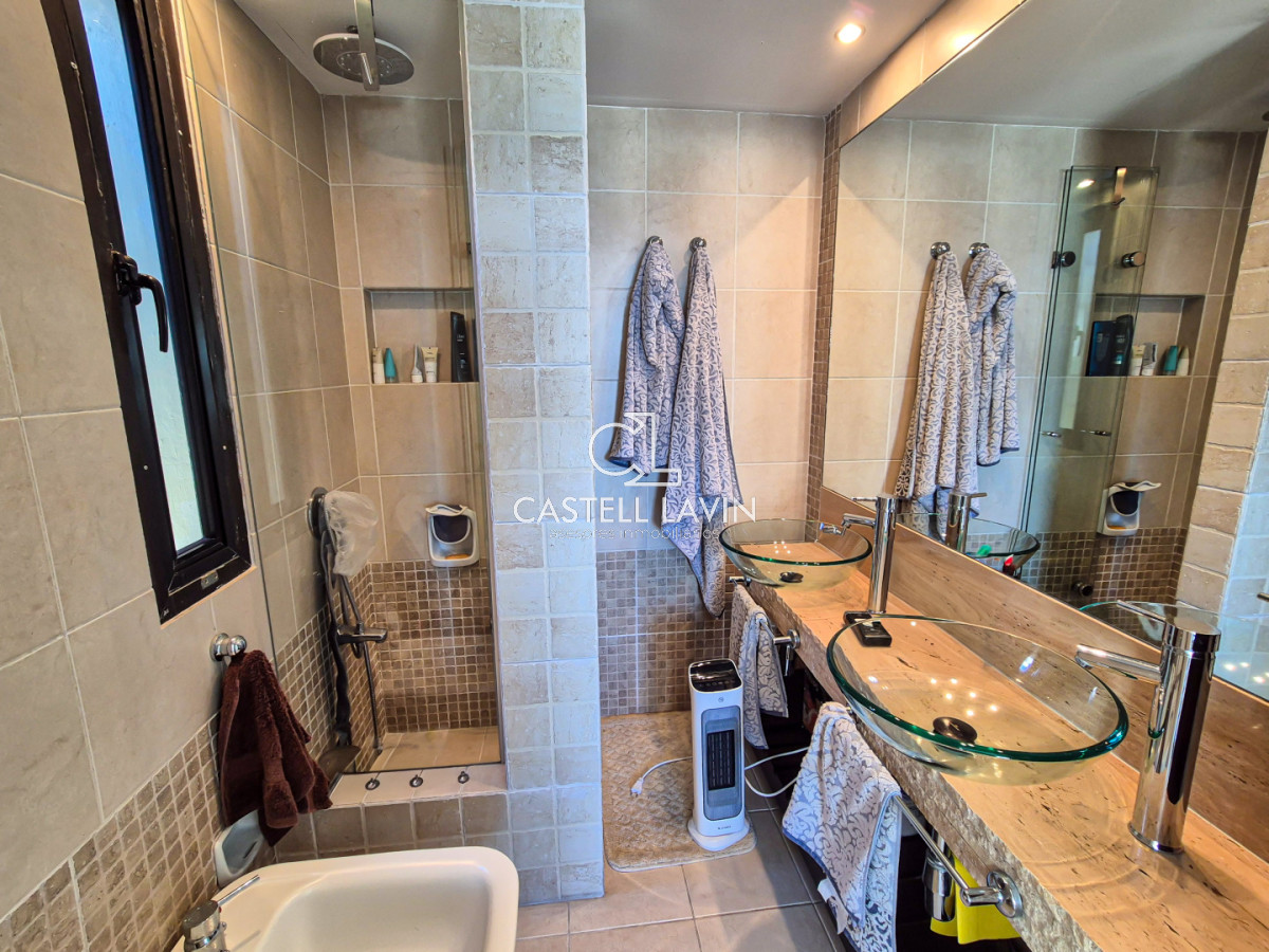 Apartamento ID.794 - Venta Apartamento 3 Dormitorios Frente a la Playa Brava Punta del Este