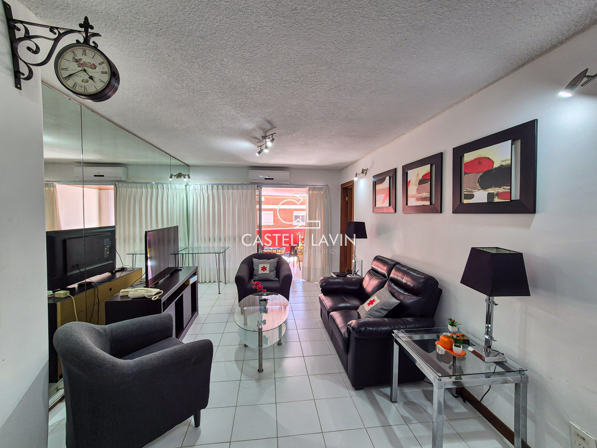 Apartamento ID.748 - Venta Apartamento 2 Dormitorios y Servicio edificio Scorpio Playa Brava Punta del Este