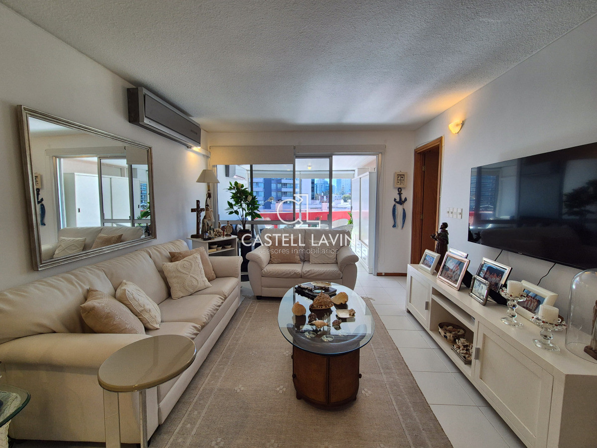 Apartamento ID.747 - Venta Apartamento 2 Dormitorios y Servicio edificio Scorpio Playa Brava Punta del Este