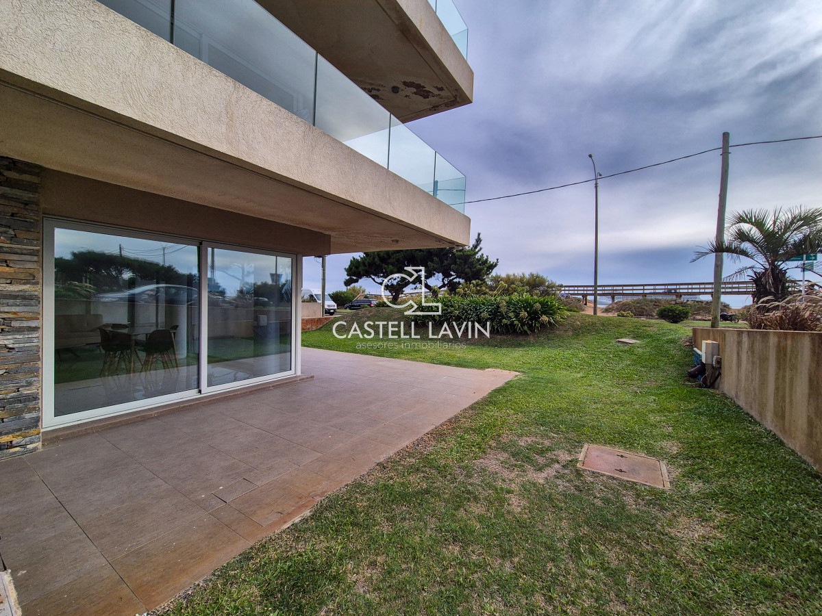 Apartamento ID.336 - Alquiler Anual Apartamento 1 Dormitorios en Primera Línea Mansa Punta del Este