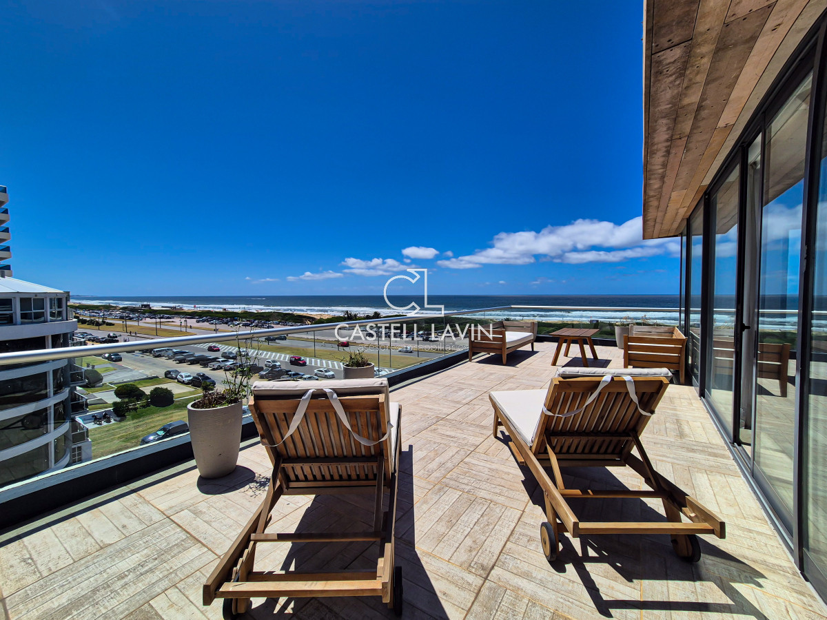 Apartamento ID.265 - Venta PentHouse 3 Dormitorios frente al Mar Playa Brava Punta del Este