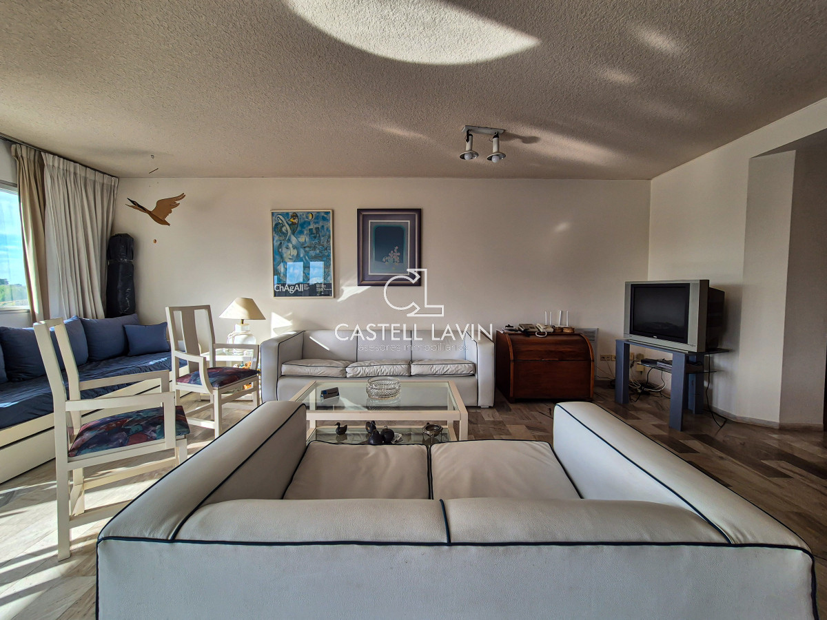 Apartamento ID.395 - Venta Apartamento 3 Dormitorios Roosevelt Center Punta del Este 