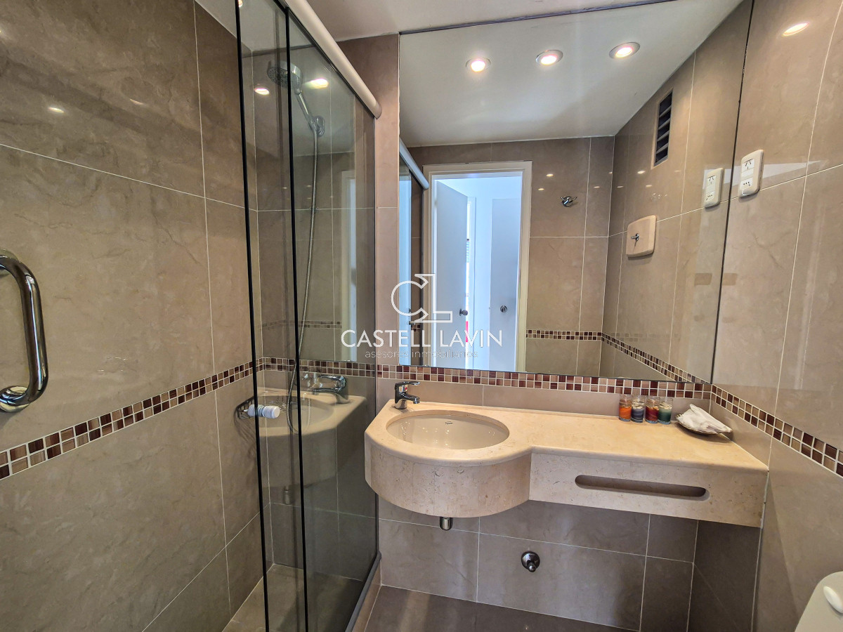Apartamento ID.737 - Venta Apartamento 4 Dormitorios con Vista al Mar Parquemar Center Playa Brava Punta del Este