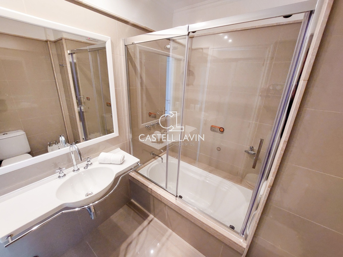 Apartamento ID.41 - Venta PentHouse Con Piscina Propia Playa Mansa Punta del Este