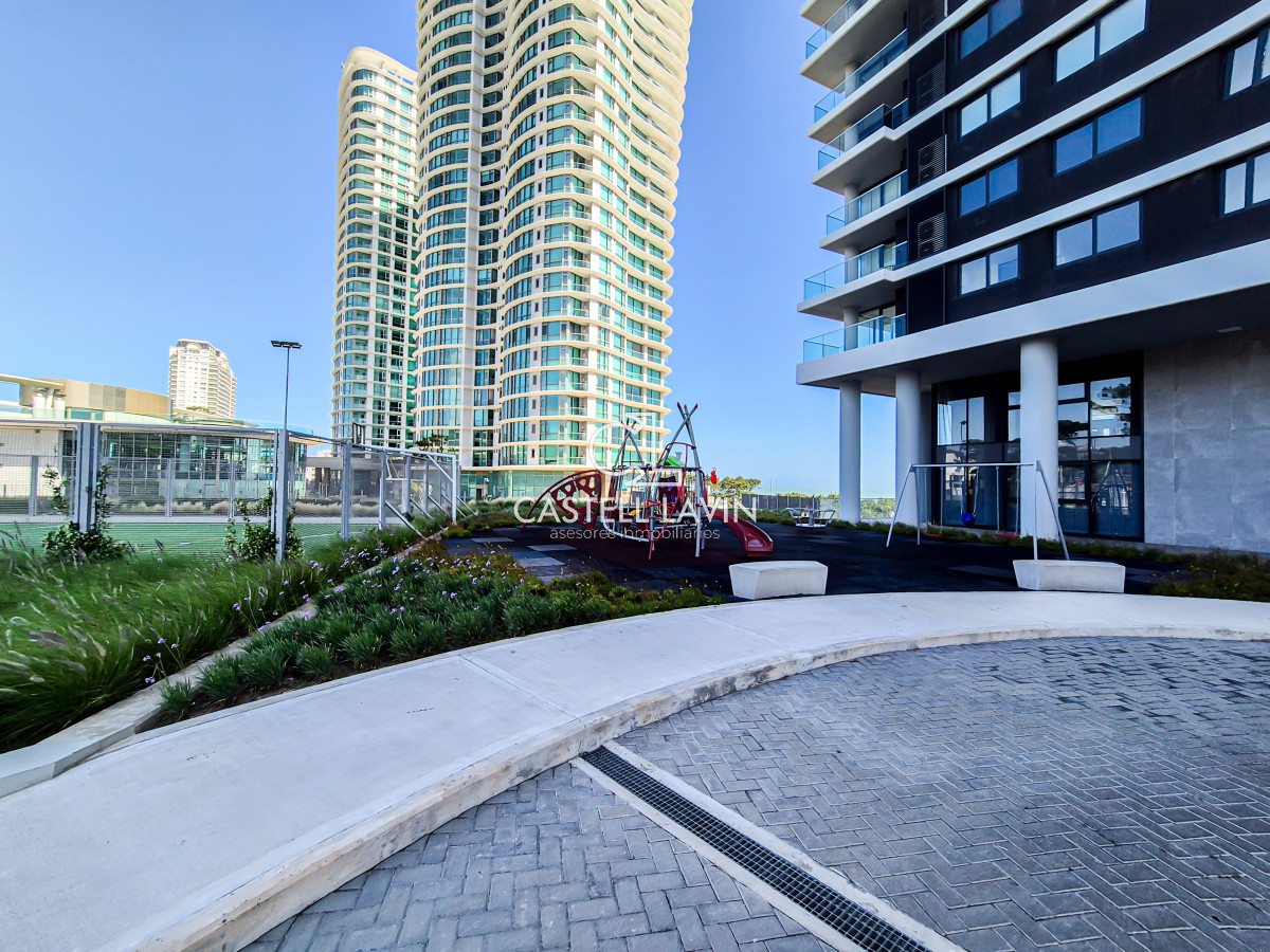 Apartamento ID.84 - Venta Apartamento 2 Dormitorios frente al Mar Mansa Punta del Este