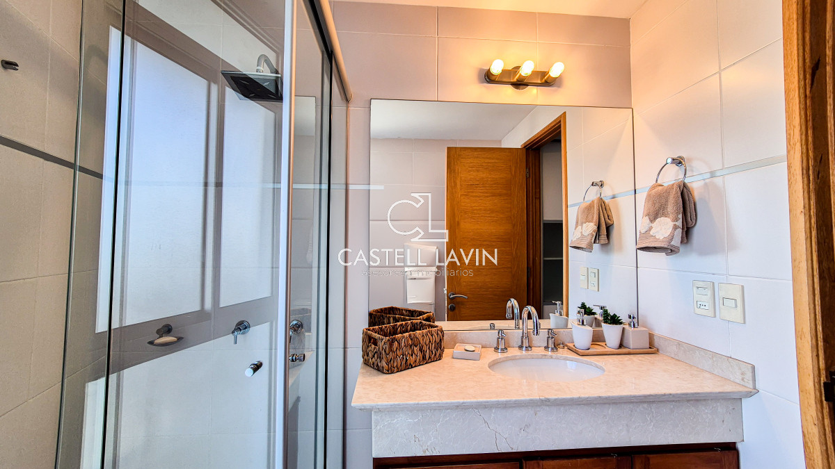 Apartamento ID.92 - Alquiler Temporal Apartamento 3 Dormitorios Season Tower Mansa Punta del Este