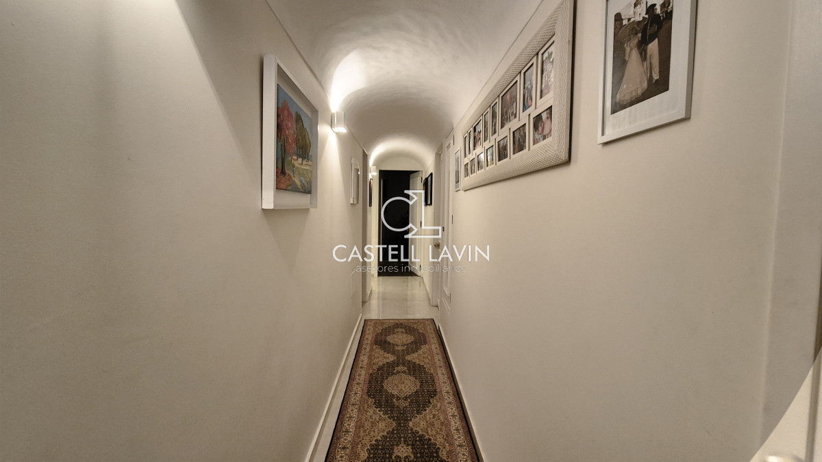 Apartamento ID.13 - Venta Oportunidad 5 Dormitorios Frente al  Puerto Punta del Este 