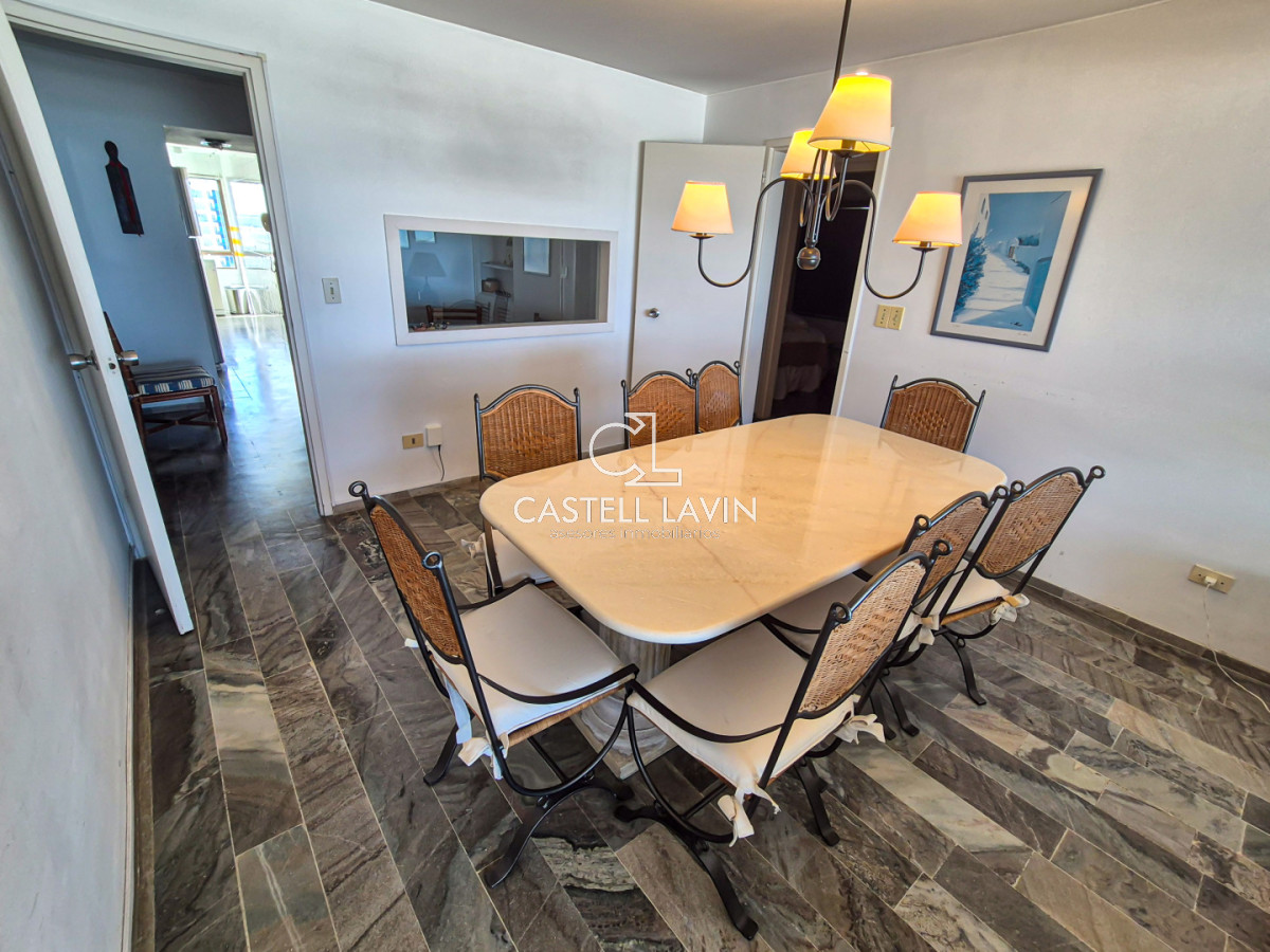 Apartamento ID.823 - Venta Apartamento 3 Dormitorios Frente a la Playa Brava Punta del Este