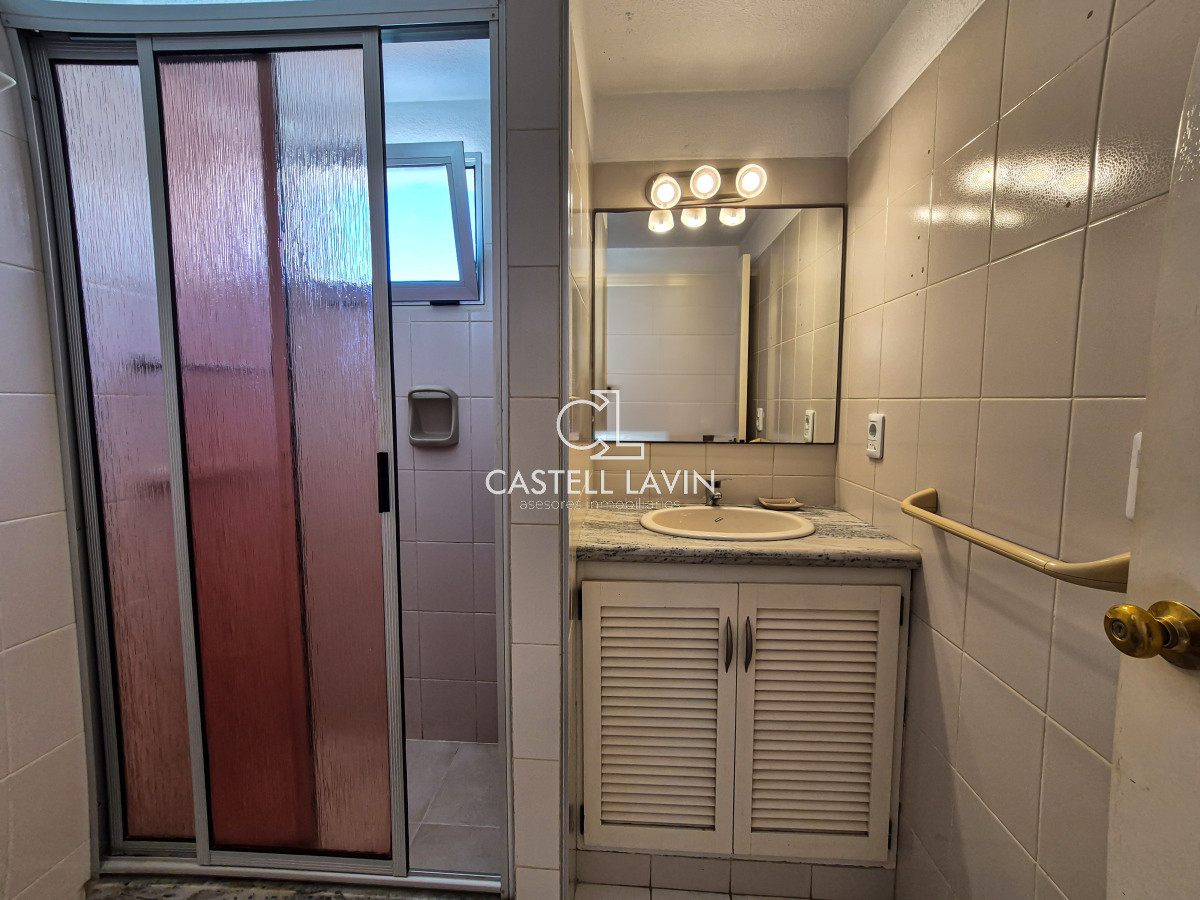 Apartamento ID.267 - Venta Apartamento 3 Dormitorios con vista al mar Península Punta del Este 