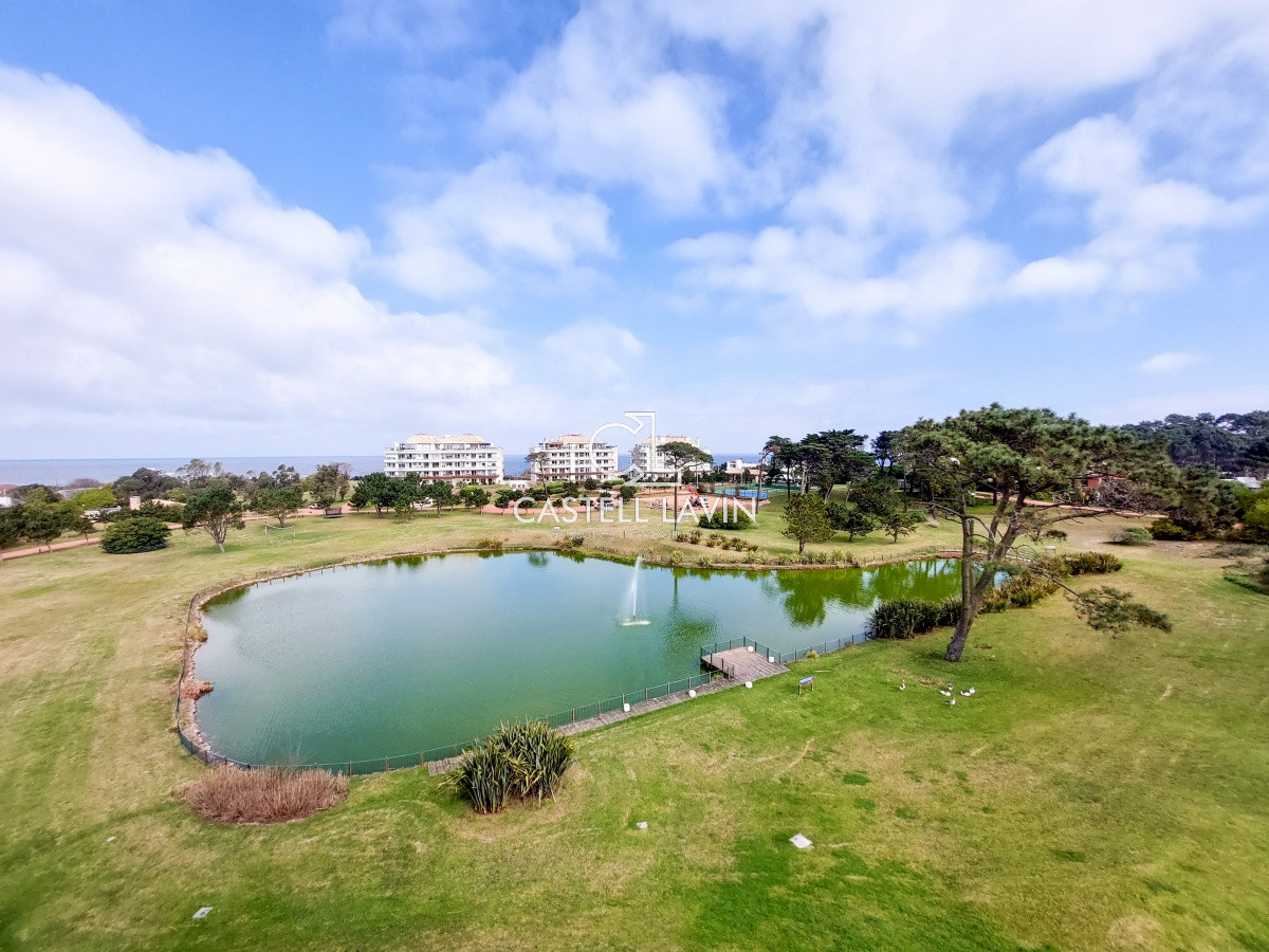 Apartamento ID.44 - Venta Duplex 3 dormitorios en Veramansa Playa Mansa Punta del Este