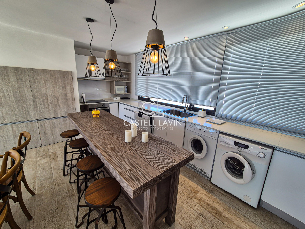 Apartamento ID.265 - Venta PentHouse 3 Dormitorios frente al Mar Playa Brava Punta del Este