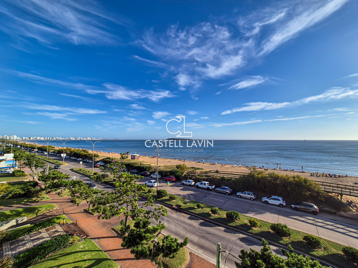 Apartamento ID.338 - Venta Apartamento 2 Dormitorios con Vista Al Mar Mansa Punta del Este