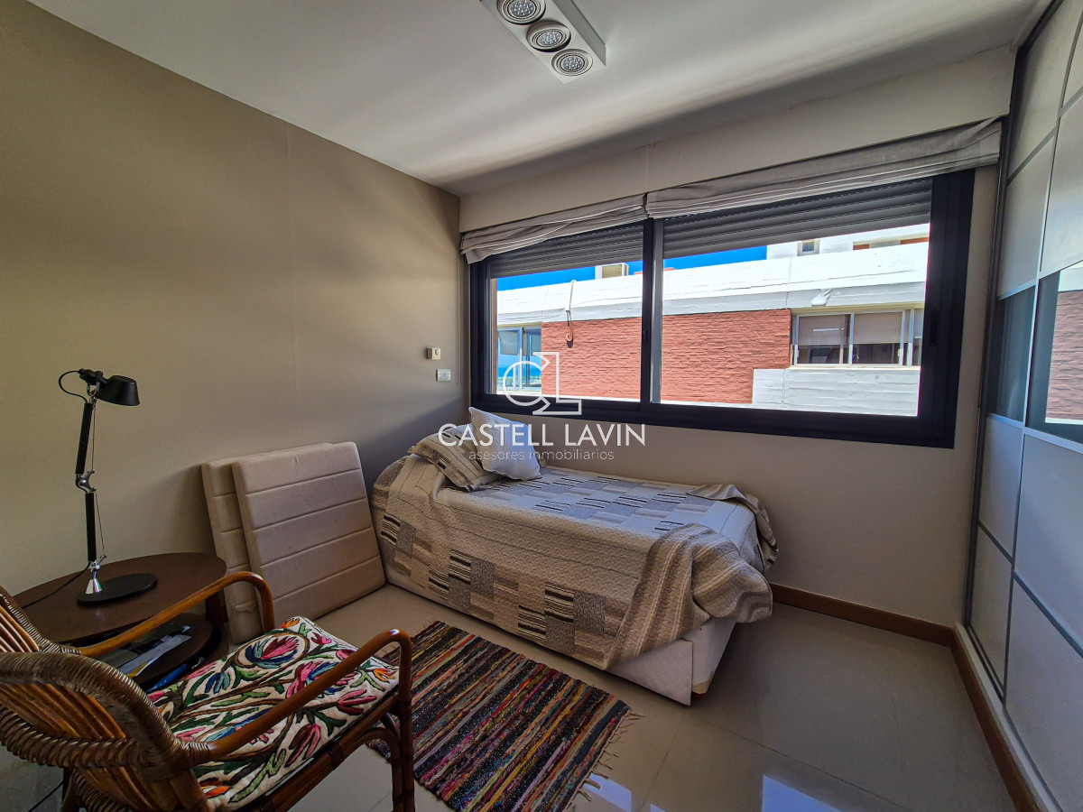 Apartamento ID.265 - Venta PentHouse 3 Dormitorios frente al Mar Playa Brava Punta del Este