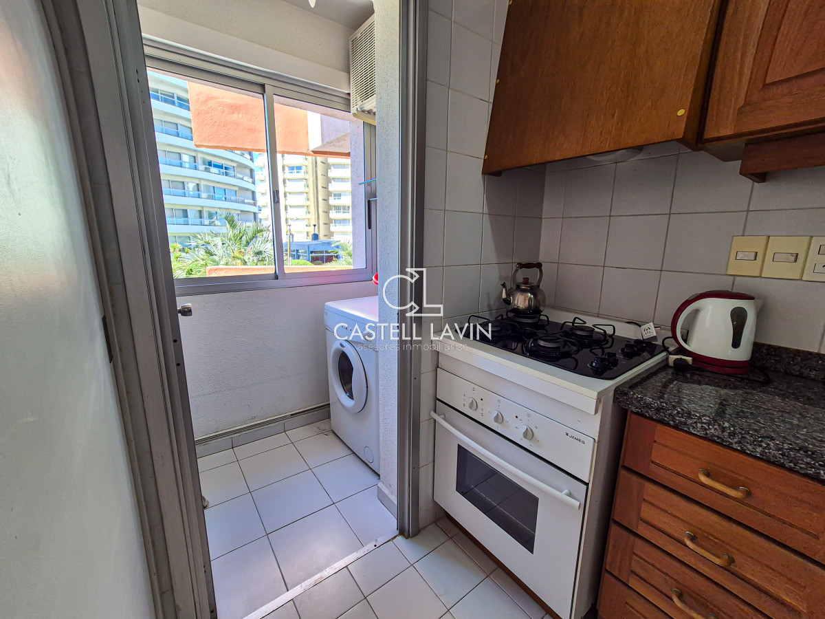Apartamento ID.748 - Venta Apartamento 2 Dormitorios y Servicio edificio Scorpio Playa Brava Punta del Este