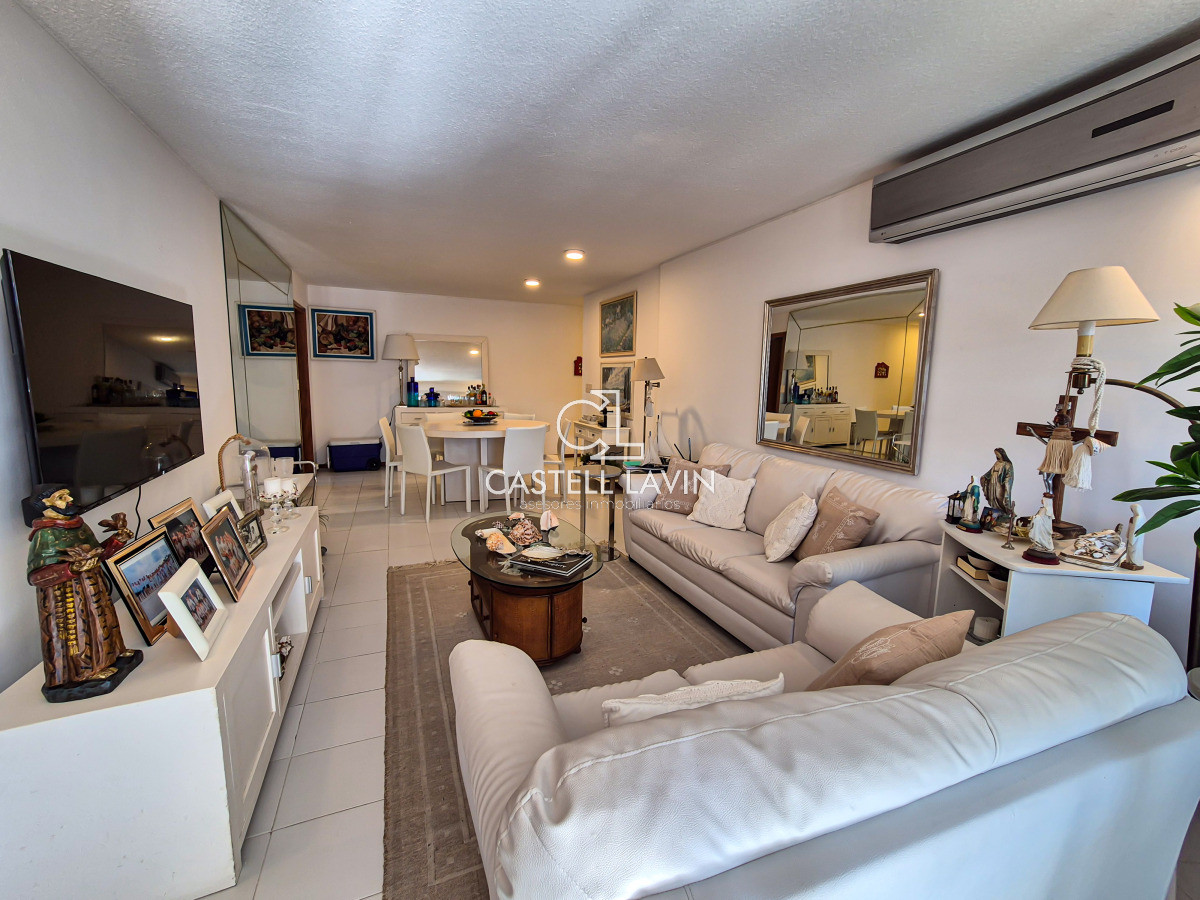 Apartamento ID.747 - Venta Apartamento 2 Dormitorios y Servicio edificio Scorpio Playa Brava Punta del Este