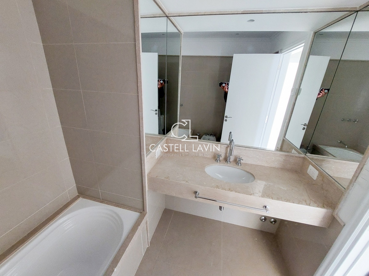 Apartamento ID.42 - Venta PentHouse Con Piscina Propia Playa Mansa Punta del Este