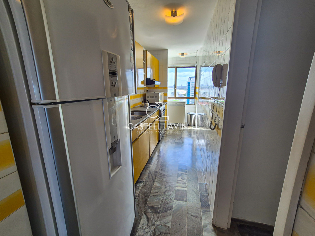 Apartamento ID.823 - Venta Apartamento 3 Dormitorios Frente a la Playa Brava Punta del Este