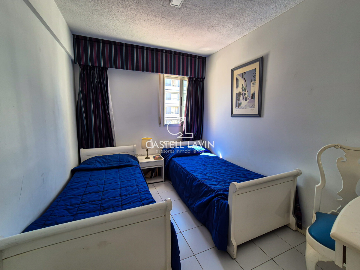Apartamento ID.267 - Venta Apartamento 3 Dormitorios con vista al mar Península Punta del Este 