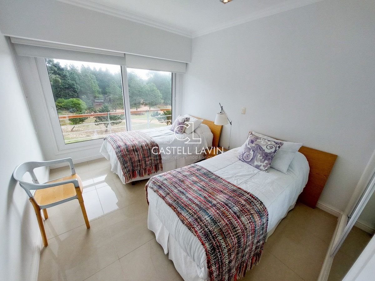 Apartamento ID.44 - Venta Duplex 3 dormitorios en Veramansa Playa Mansa Punta del Este