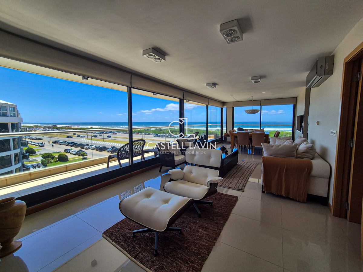 Apartamento ID.265 - Venta PentHouse 3 Dormitorios frente al Mar Playa Brava Punta del Este