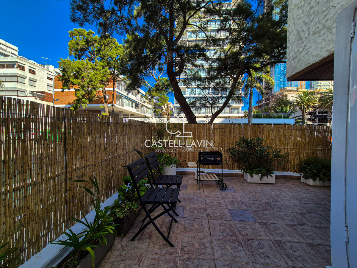 Apartamento ID.72 - Alquiler Anual Apartamento 2 Dormitorios Península Punta del Este 