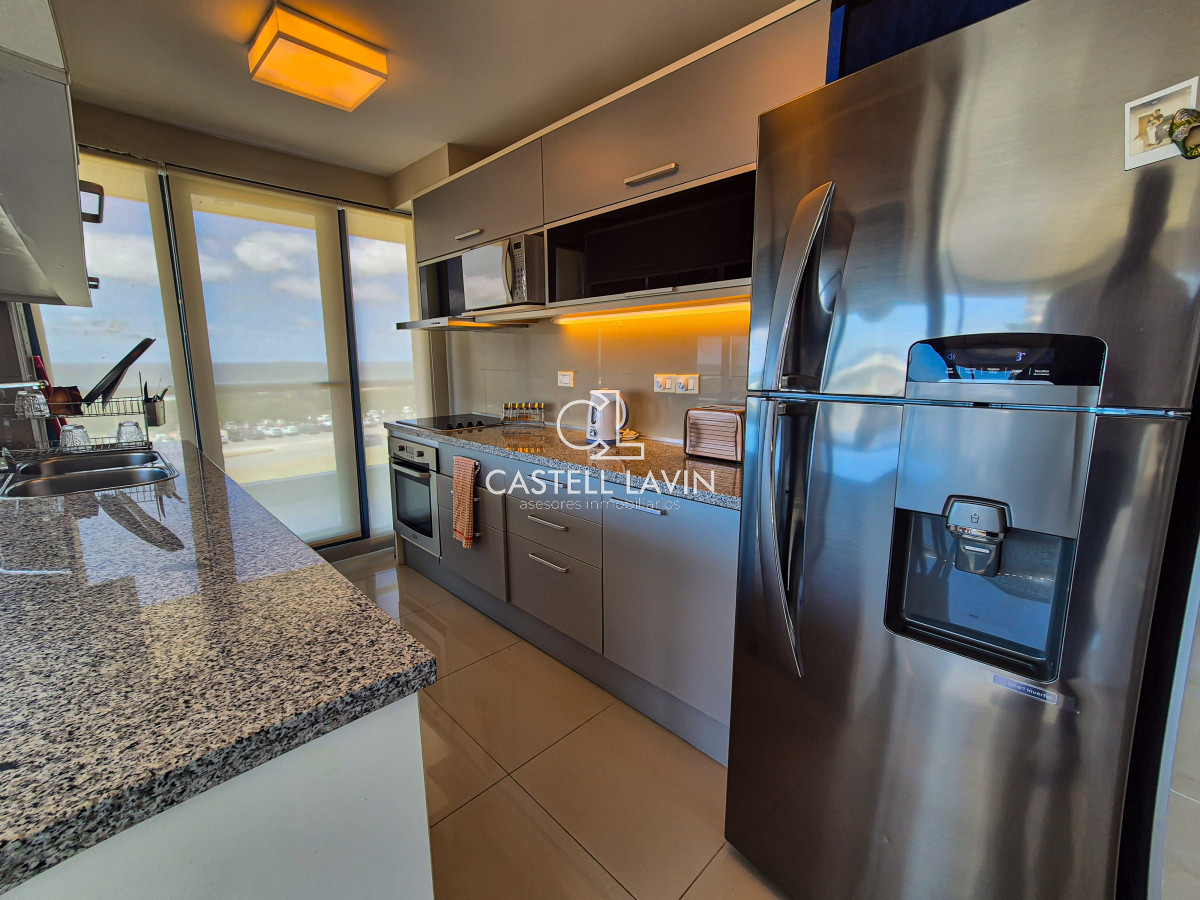 Apartamento ID.265 - Venta PentHouse 3 Dormitorios frente al Mar Playa Brava Punta del Este