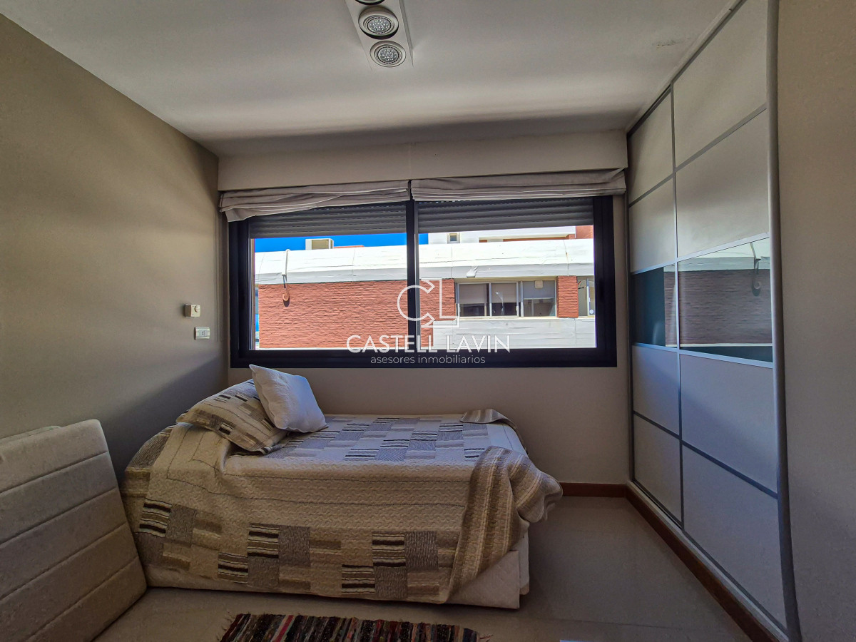 Apartamento ID.265 - Venta PentHouse 3 Dormitorios frente al Mar Playa Brava Punta del Este