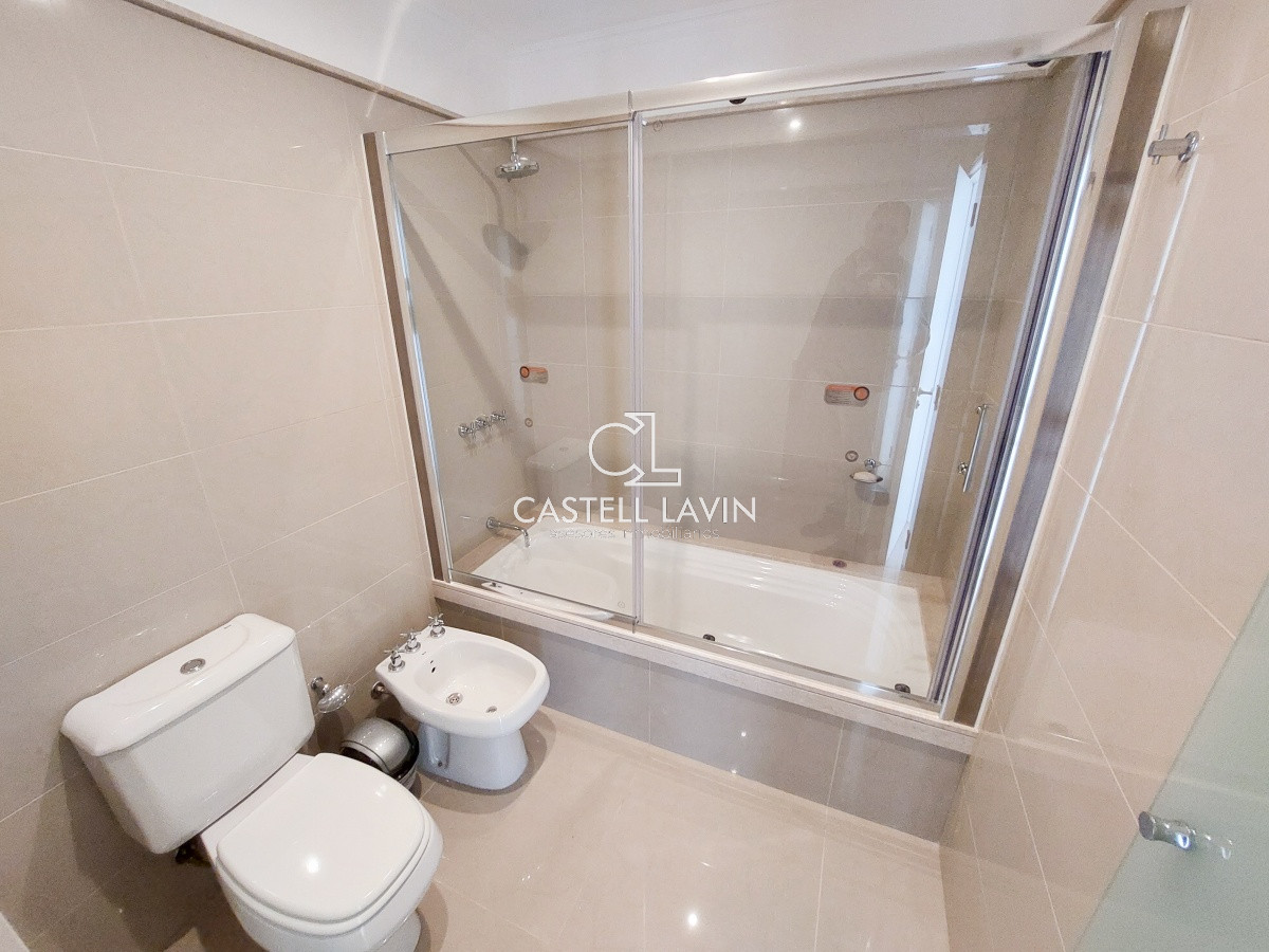 Apartamento ID.41 - Venta PentHouse Con Piscina Propia Playa Mansa Punta del Este