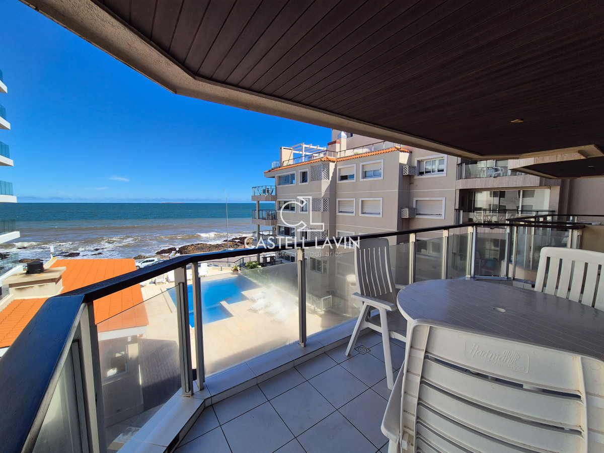 Apartamento ID.267 - Venta Apartamento 3 Dormitorios con vista al mar Península Punta del Este 