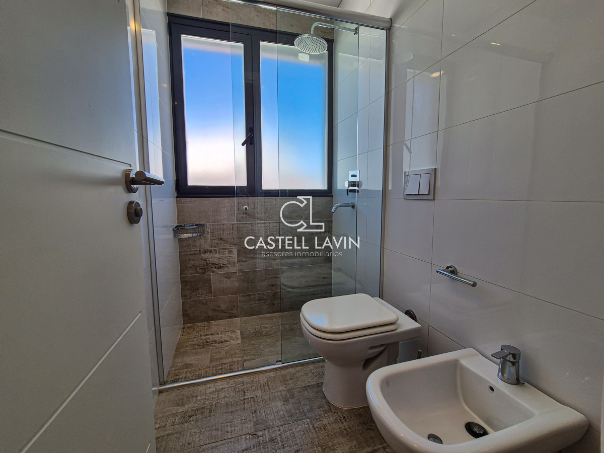 Apartamento ID.265 - Venta PentHouse 3 Dormitorios frente al Mar Playa Brava Punta del Este