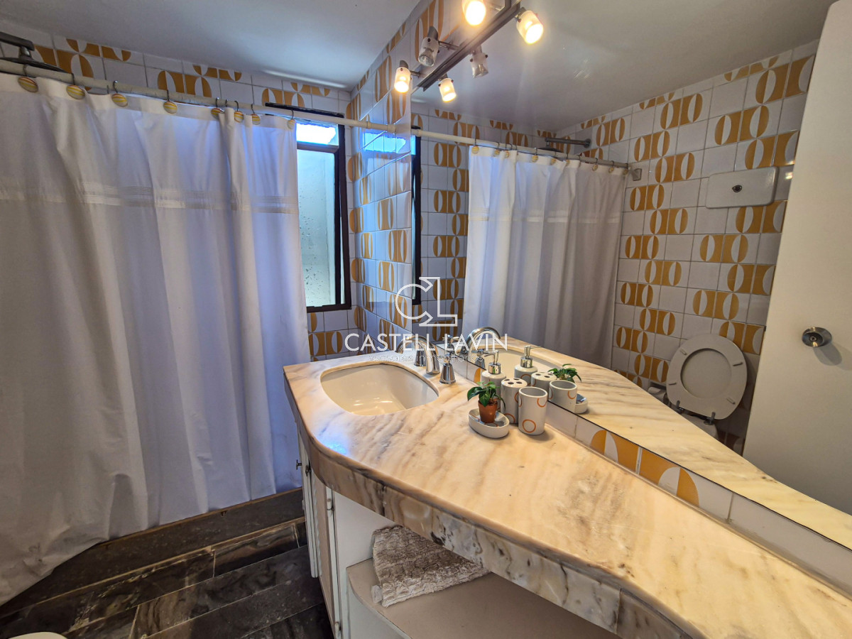 Apartamento ID.823 - Venta Apartamento 3 Dormitorios Frente a la Playa Brava Punta del Este