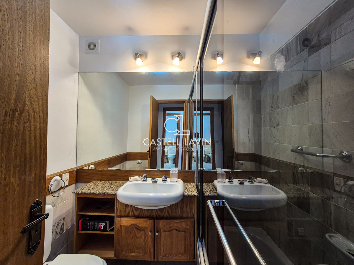 Apartamento ID.748 - Venta Apartamento 2 Dormitorios y Servicio edificio Scorpio Playa Brava Punta del Este