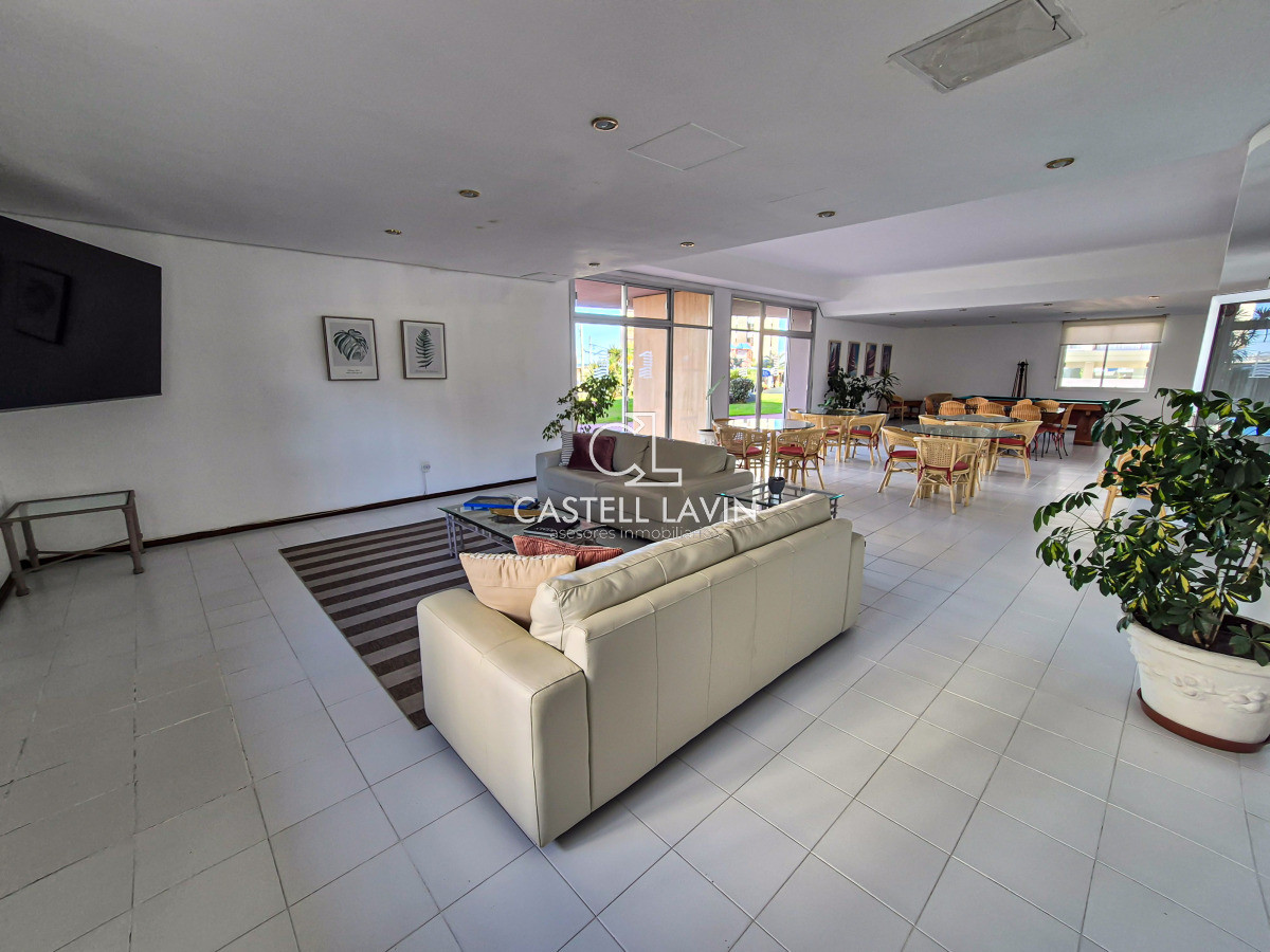 Apartamento ID.748 - Venta Apartamento 2 Dormitorios y Servicio edificio Scorpio Playa Brava Punta del Este