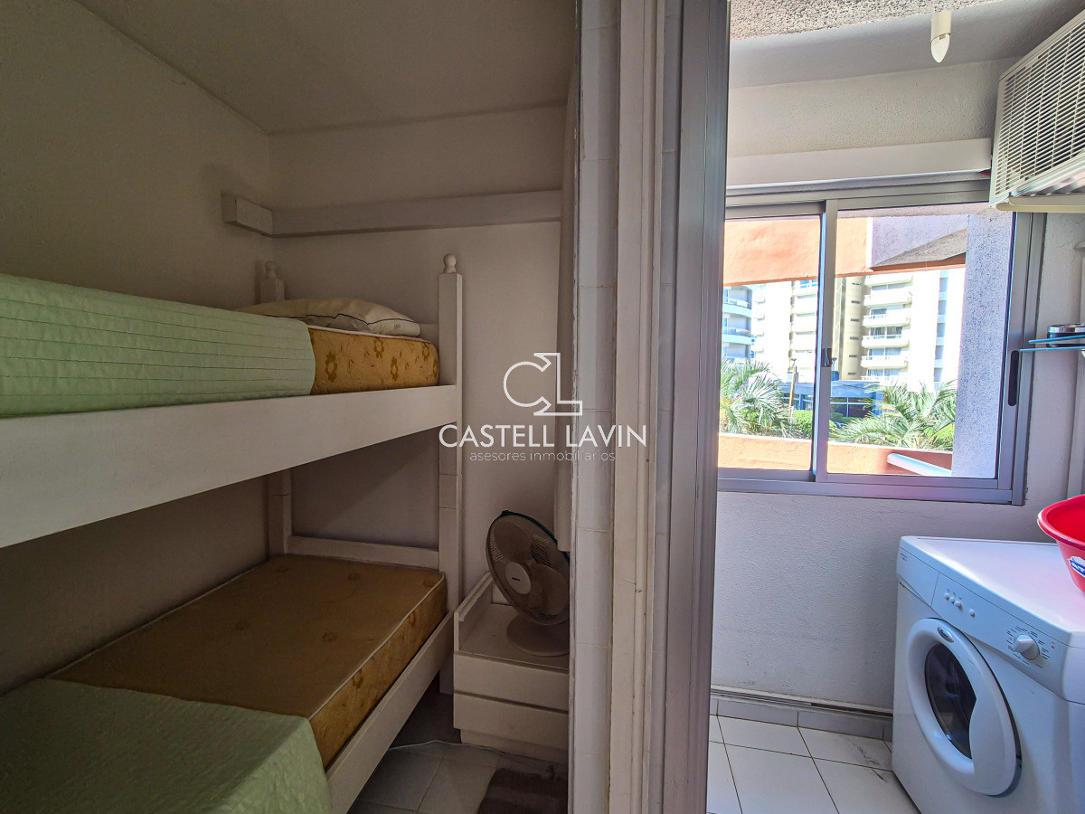 Apartamento ID.748 - Venta Apartamento 2 Dormitorios y Servicio edificio Scorpio Playa Brava Punta del Este