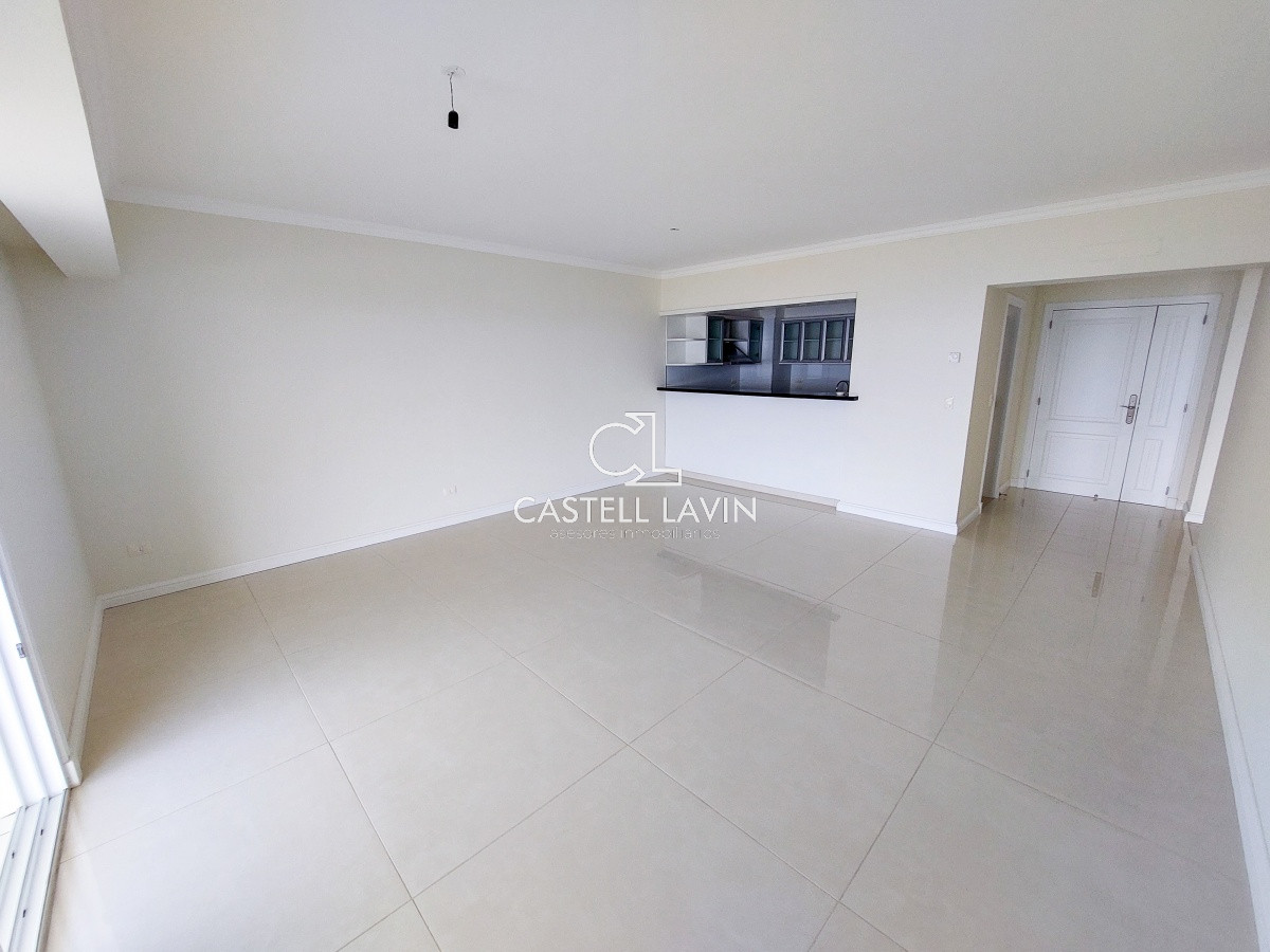 Apartamento ID.42 - Venta PentHouse Con Piscina Propia Playa Mansa Punta del Este