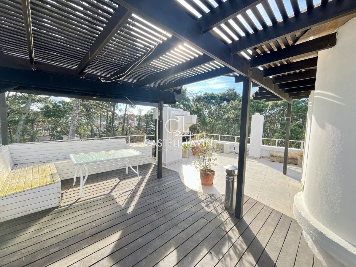 Apartamento ID.637 - Alquiler Temporal Apartamento Penthouse 3 Dormitorios Playa Mansa Punta del Este