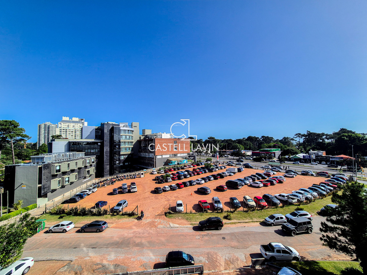 Apartamento ID.105 - Venta Apartamento 2 Dormitorios con Piscina Roosevelt Punta del Este