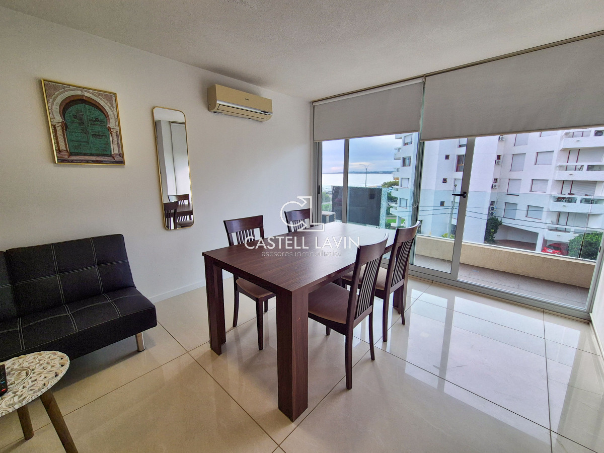 Apartamento ID.337 - Alquiler Anual Monoambiente con Vista Al Mar Mansa Punta del Este