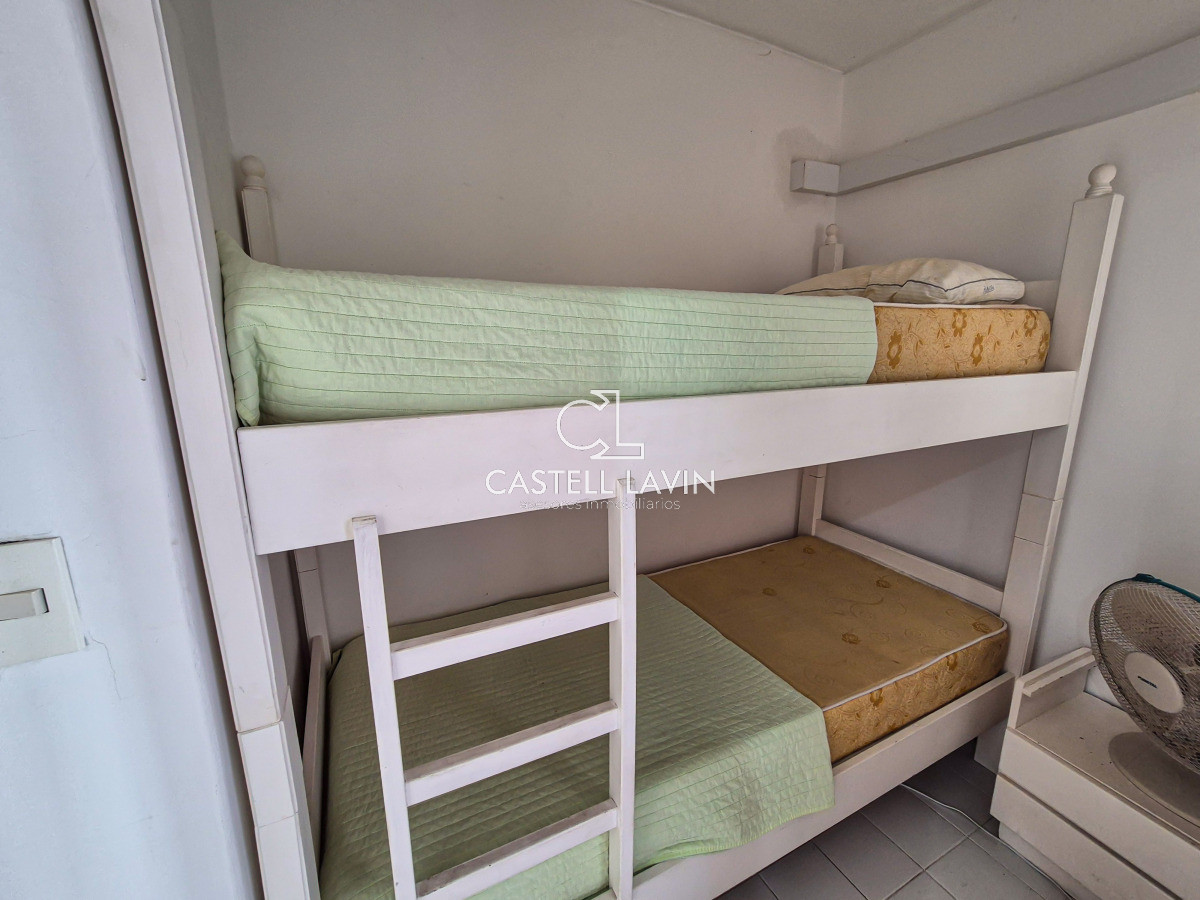 Apartamento ID.748 - Venta Apartamento 2 Dormitorios y Servicio edificio Scorpio Playa Brava Punta del Este