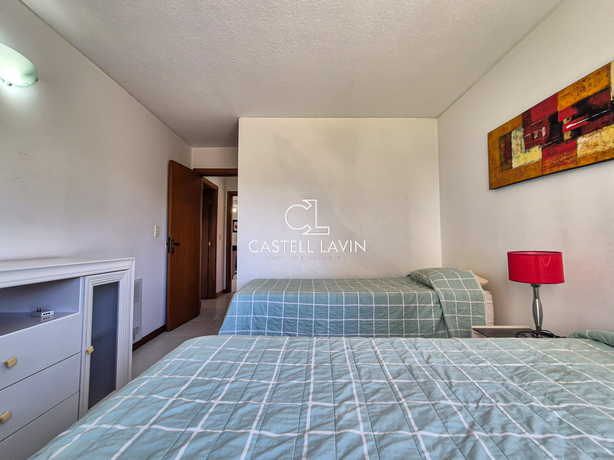 Apartamento ID.748 - Venta Apartamento 2 Dormitorios y Servicio edificio Scorpio Playa Brava Punta del Este