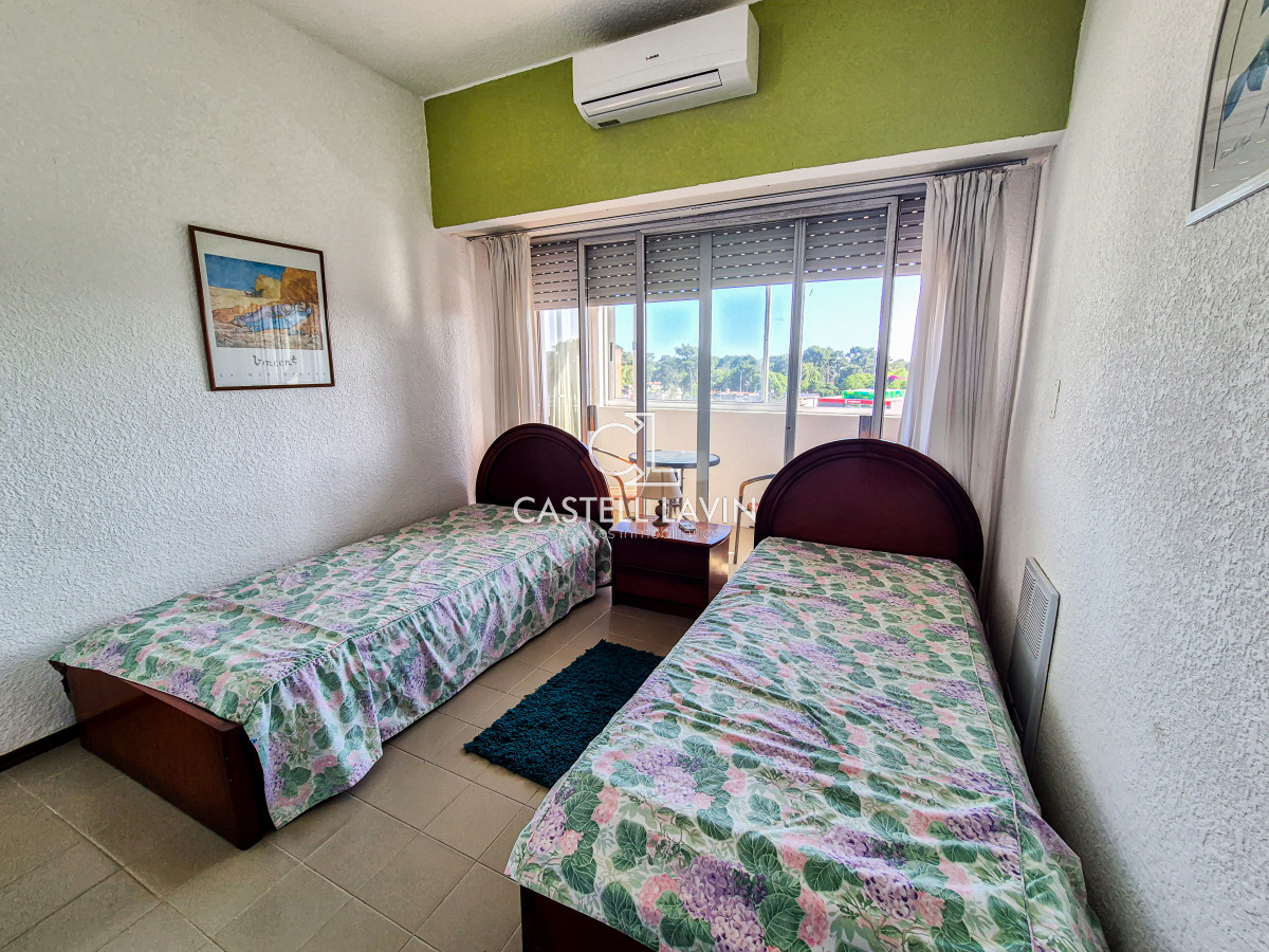 Apartamento ID.105 - Venta Apartamento 2 Dormitorios con Piscina Roosevelt Punta del Este