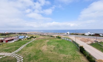 Venta PentHouse Con Piscina Propia Playa Mansa Punta del Este
