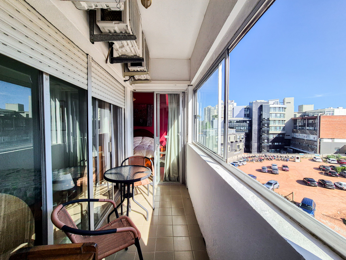 Venta Apartamento 2 Dormitorios con Piscina Roosevelt Punta del Este