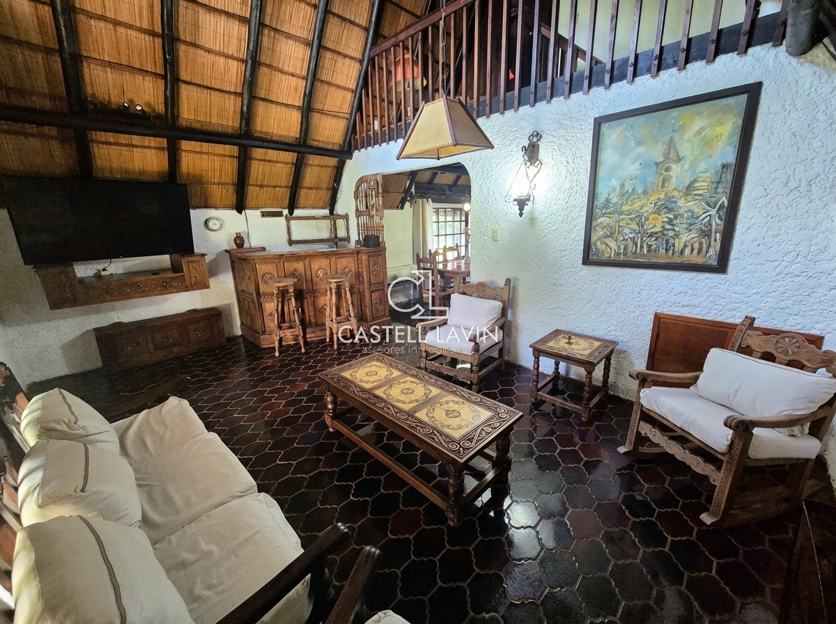 Casa ID.1169 - Alquiler Anual Casa 3 Dormitorios Cantegril Punta del Este