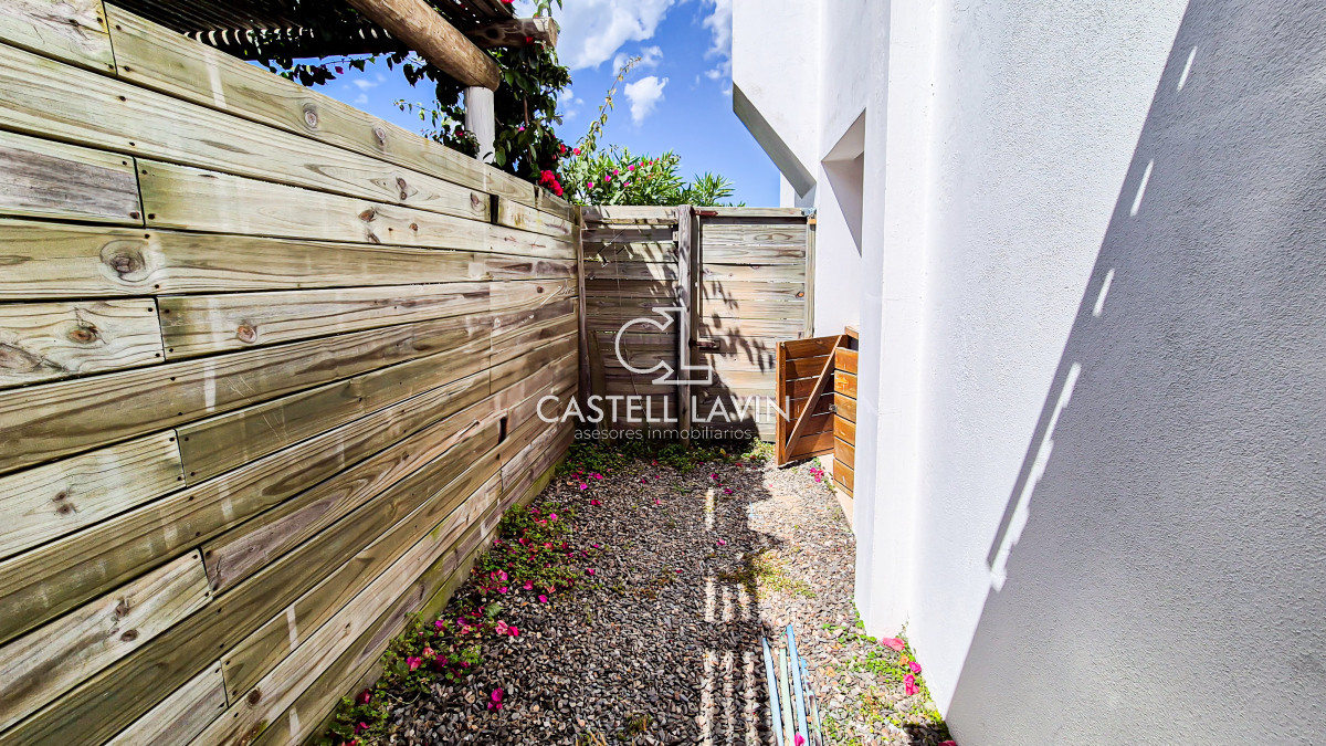 Casa ID.82 - Alquiler Temporal Casa 5 Dormitorios a pasos del mar Montoya La Barra