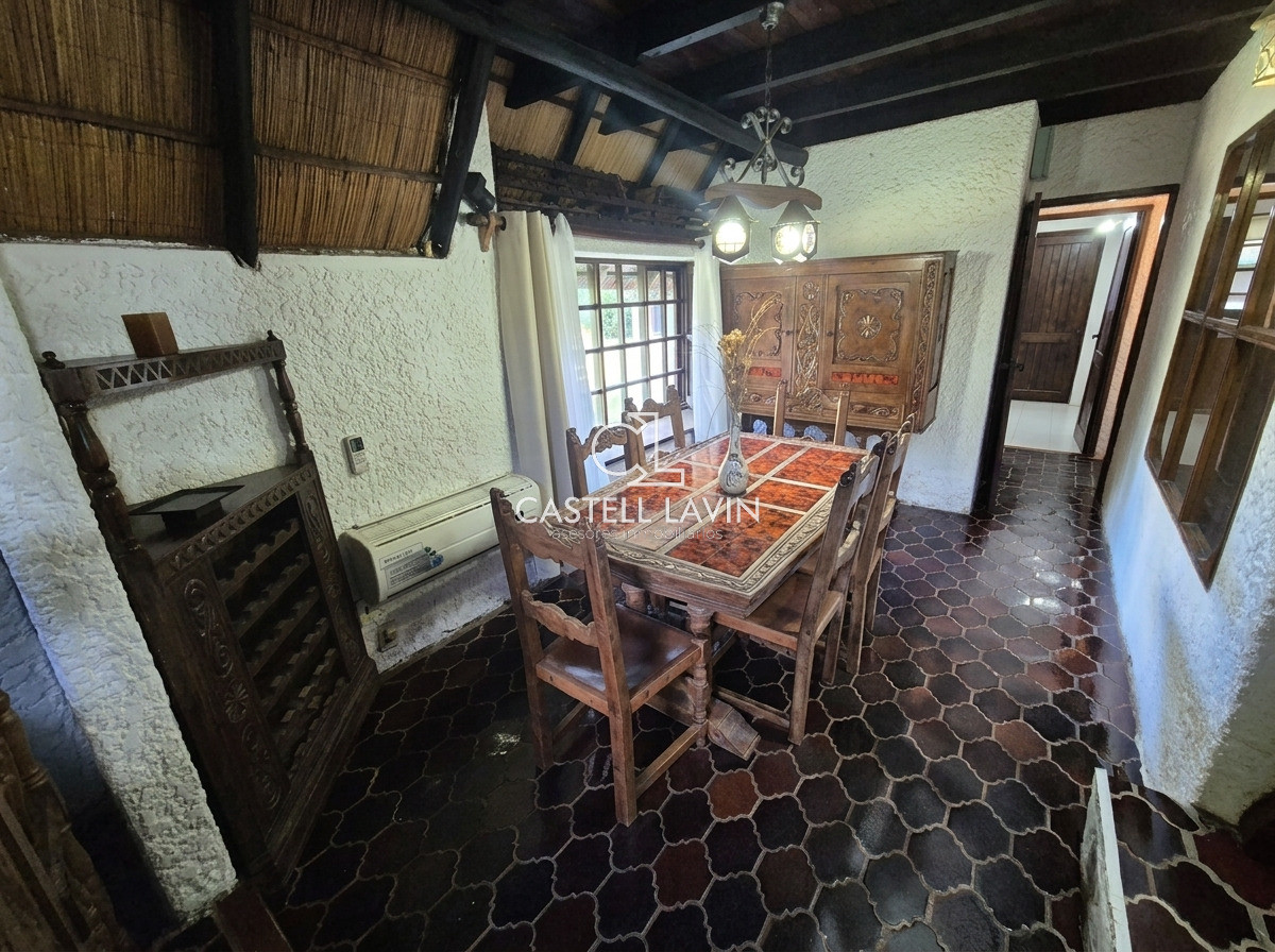 Casa ID.1169 - Alquiler Anual Casa 3 Dormitorios Cantegril Punta del Este