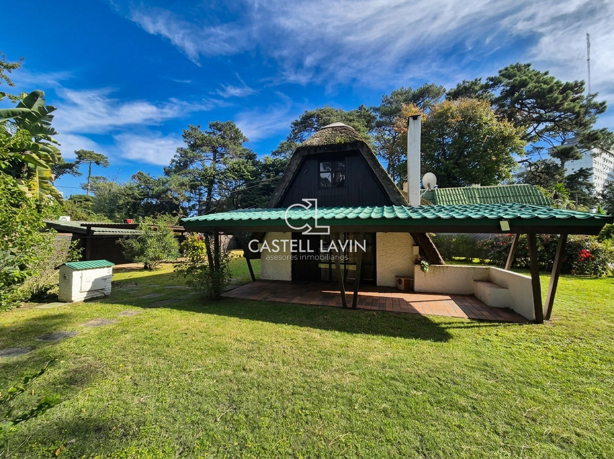 Casa ID.1169 - Alquiler Anual Casa 3 Dormitorios Cantegril Punta del Este