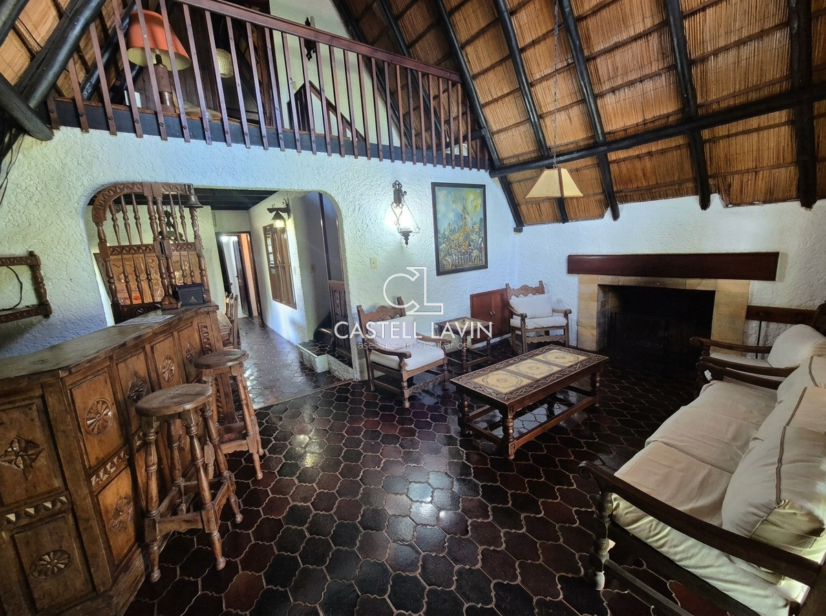 Casa ID.1169 - Alquiler Anual Casa 3 Dormitorios Cantegril Punta del Este
