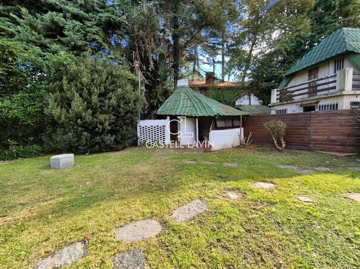 Casa ID.1169 - Alquiler Anual Casa 3 Dormitorios Cantegril Punta del Este